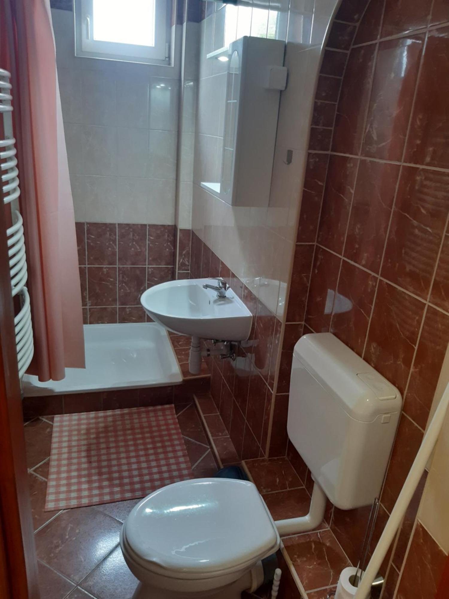 Sasfeszek Apartamento Hajdúszoboszló Exterior foto